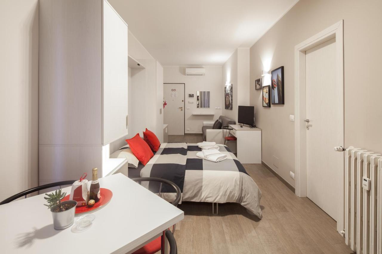 Metro Apartment Коленьо Екстериор снимка