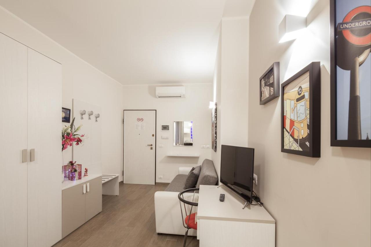 Metro Apartment Коленьо Екстериор снимка