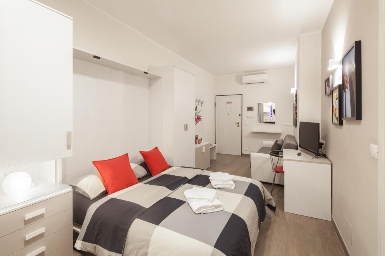 Metro Apartment Коленьо Екстериор снимка